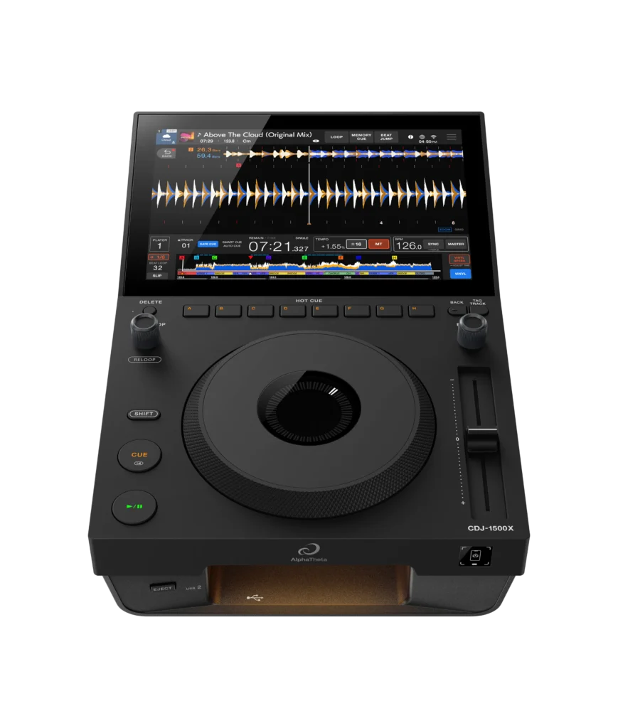 AlphaTheta CDJ-1500X kezelőpanelje és kijelzője közelről